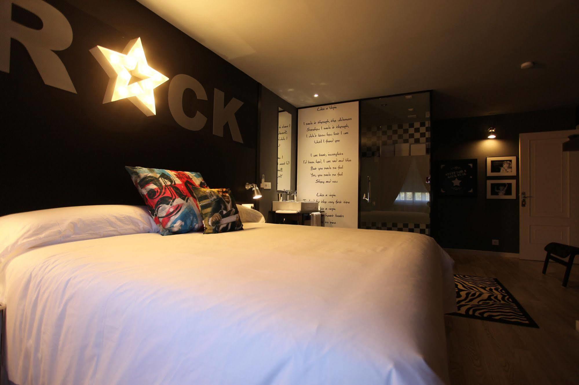 Hotel Apartamentos Rock Star Taboadela Kültér fotó
